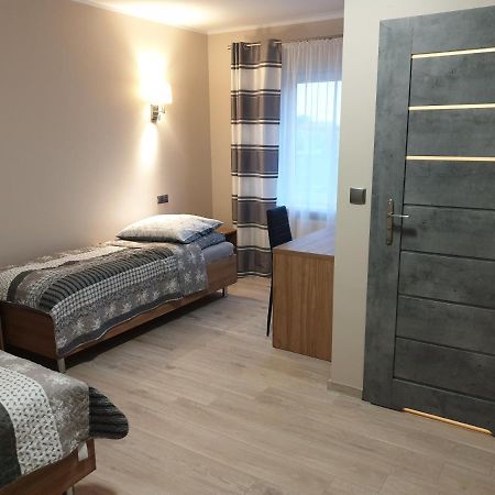 Motel Na Stacji Paliw Устроне Морске Екстериор снимка