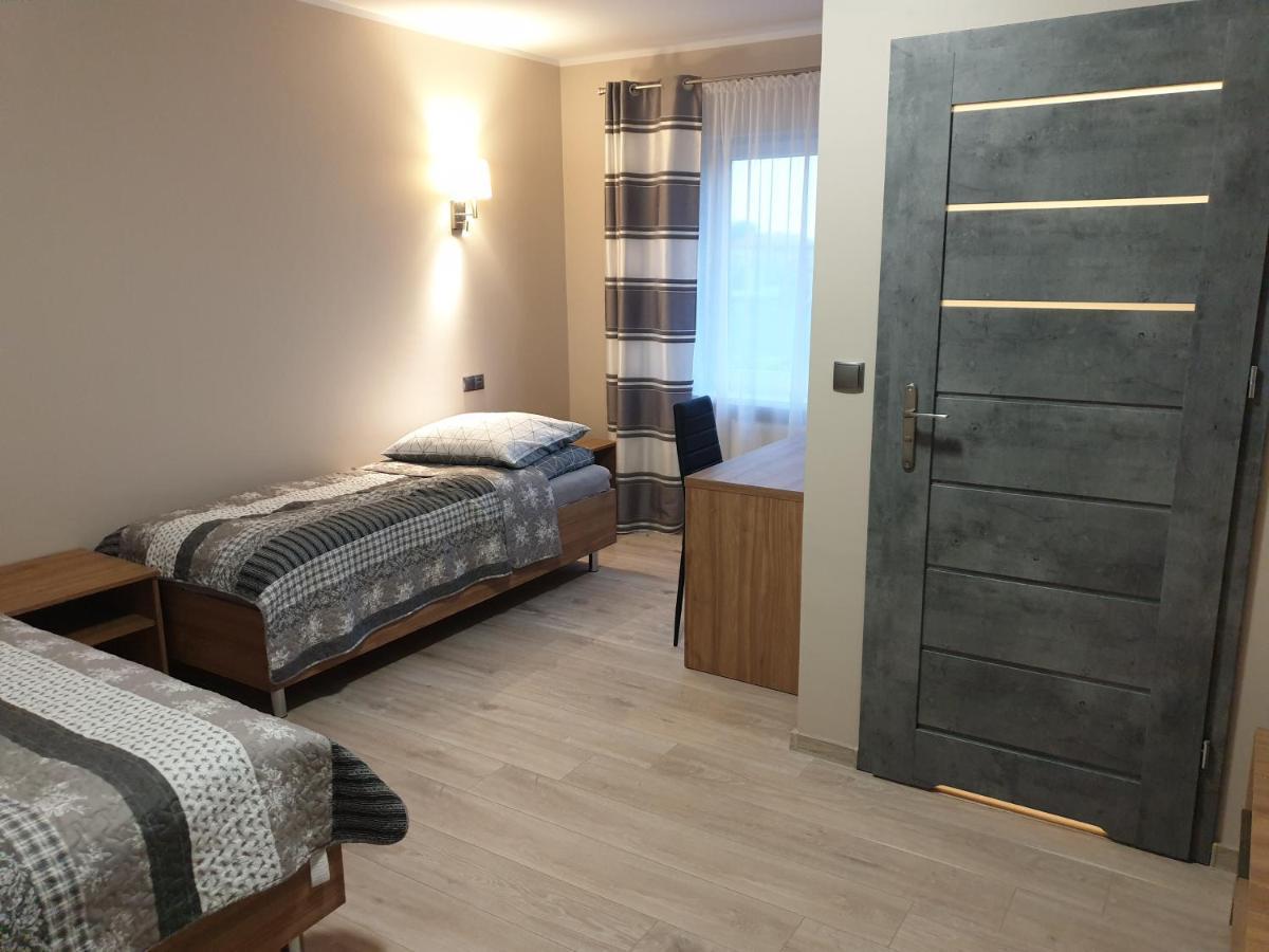 Motel Na Stacji Paliw Устроне Морске Екстериор снимка